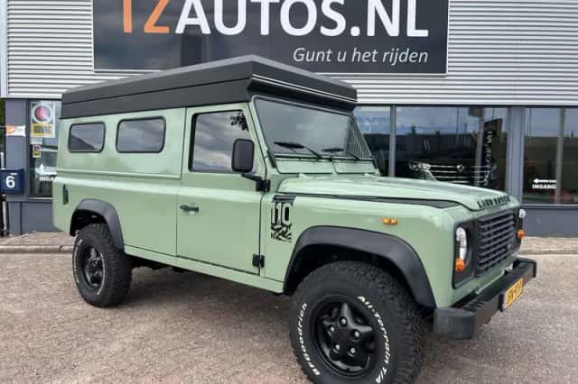 Land Rover Defender (1992) thumbnail 1
