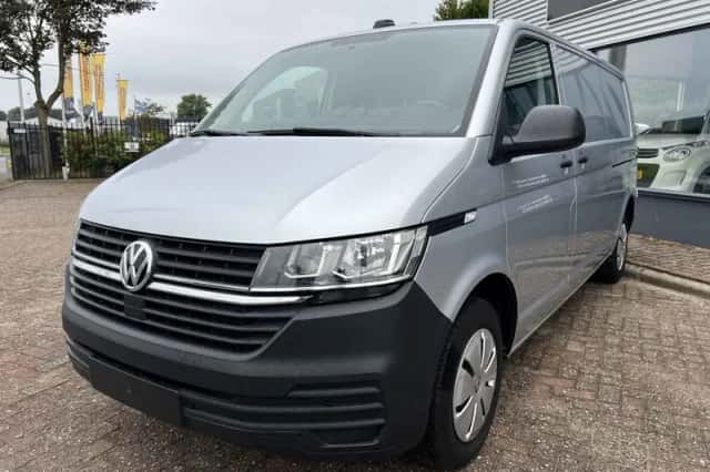 Volkswagen Transporter (2022) thumbnail 4