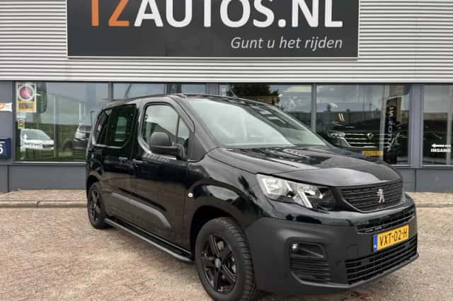 Peugeot Partner (2023) thumbnail 1