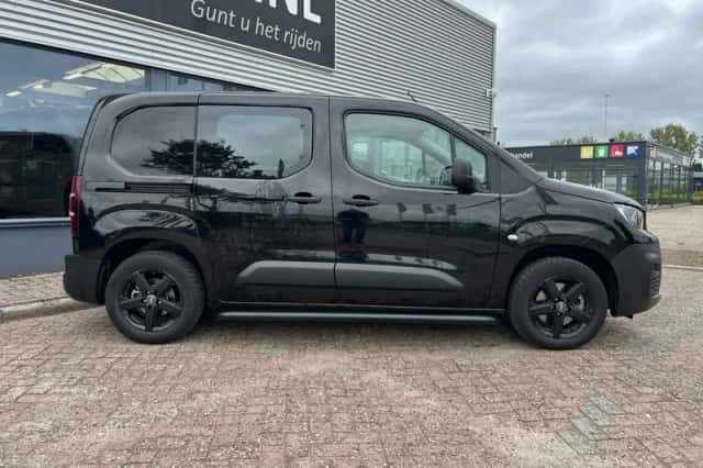 Peugeot Partner (2023) thumbnail 2