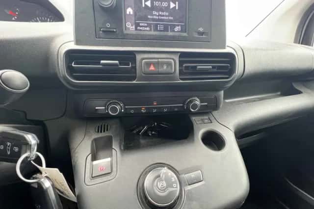 Peugeot Partner (2023) thumbnail 6