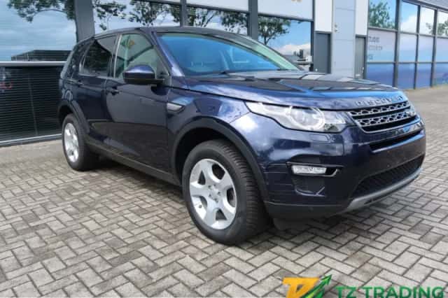 Land Rover Discovery Sport (2016) thumbnail 5