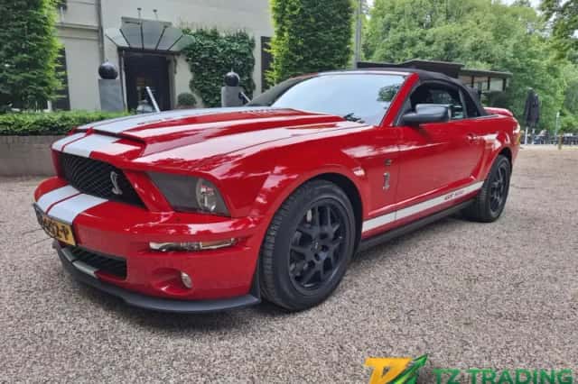 Ford Mustang (2010) thumbnail 1