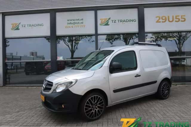 Mercedes-Benz Citan (2013) thumbnail 1
