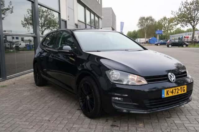 Volkswagen Golf (2014) thumbnail 3
