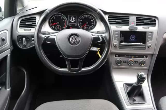 Volkswagen Golf (2014) thumbnail 4