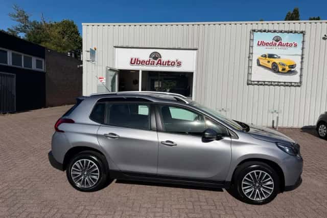 Peugeot 2008 (2017) thumbnail 1