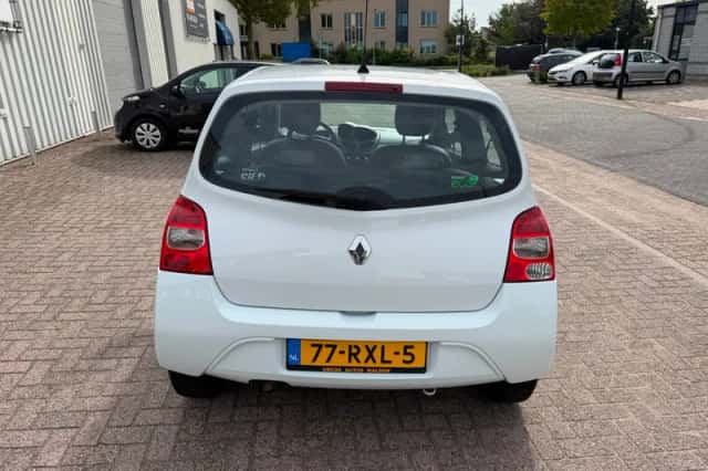 Renault Twingo (2011) thumbnail 3