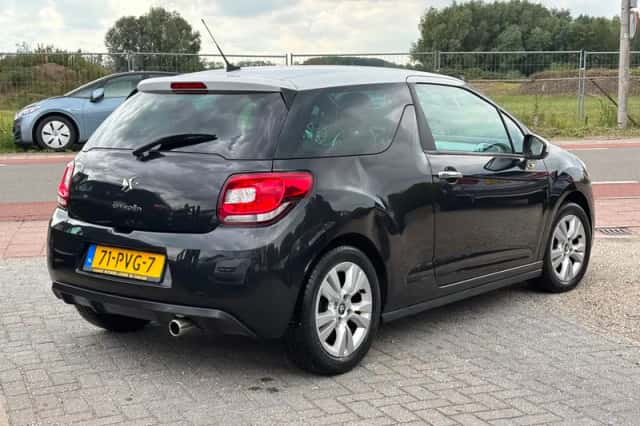Citroën DS3 (2011) thumbnail 2