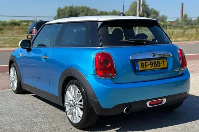 MINI Cooper (2017) thumbnail 4