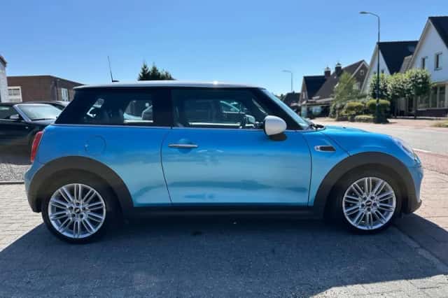 MINI Cooper (2017) thumbnail 6