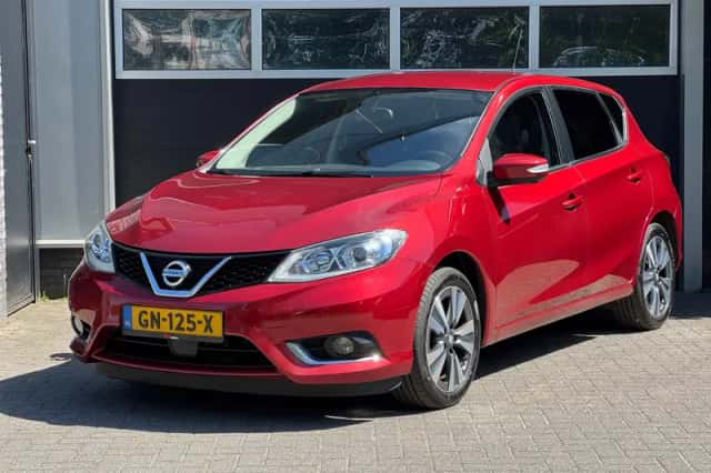 Nissan Pulsar (2015) thumbnail 1