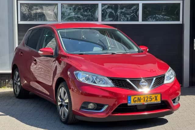 Nissan Pulsar (2015) thumbnail 3