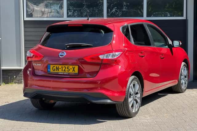 Nissan Pulsar (2015) thumbnail 4