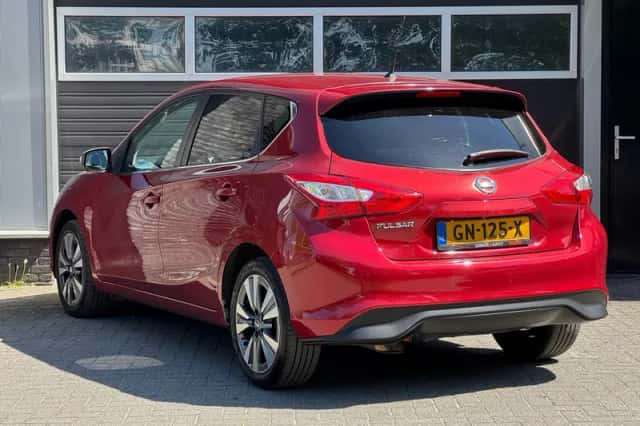 Nissan Pulsar (2015) thumbnail 6