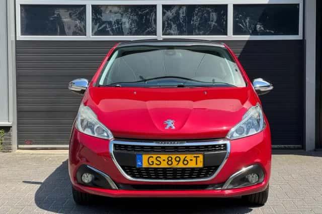 Peugeot 208 (2015) thumbnail 2