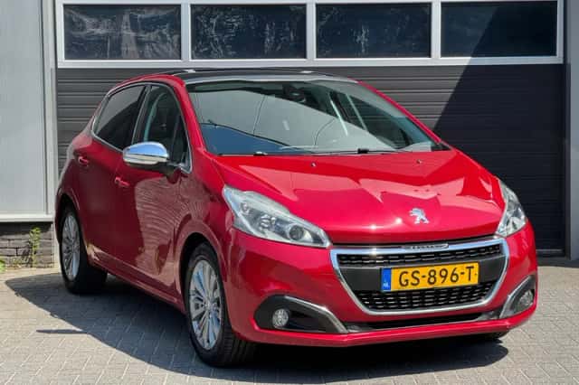 Peugeot 208 (2015) thumbnail 3