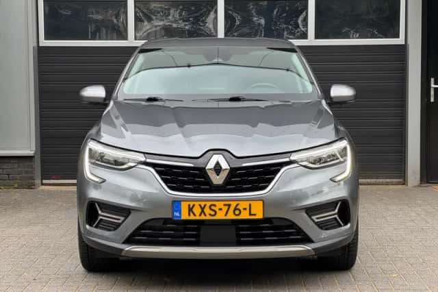 Renault Arkana (2022) thumbnail 2