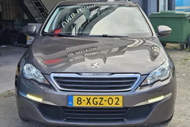 Peugeot 308 (2014) thumbnail 2