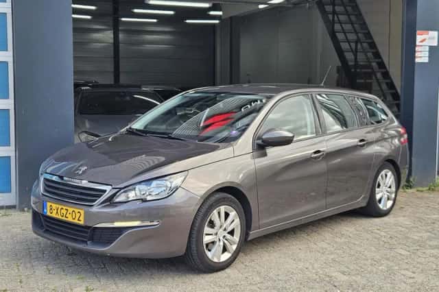 Peugeot 308 (2014) thumbnail 3