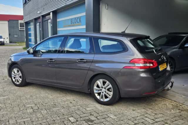 Peugeot 308 (2014) thumbnail 4