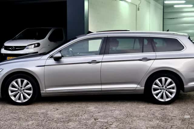 Volkswagen Passat (2015) thumbnail 4