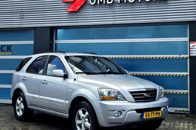 Kia Sorento (2007) thumbnail 1