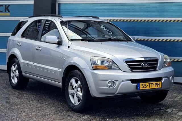 Kia Sorento (2007) thumbnail 2