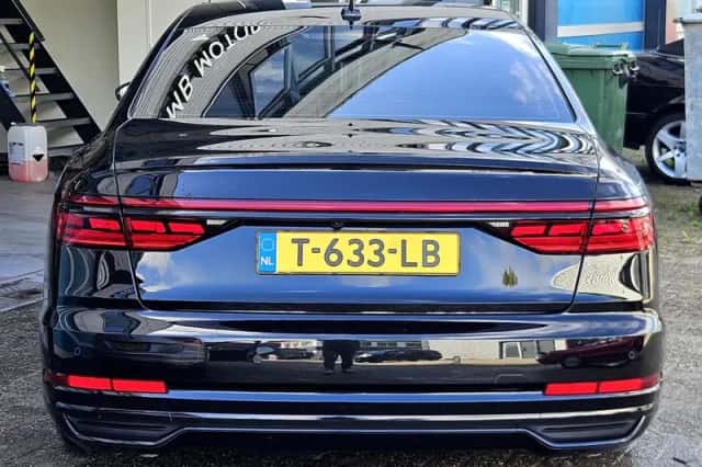 Audi A8 (2020) thumbnail 6