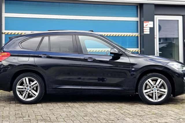 BMW X1 (2019) thumbnail 4