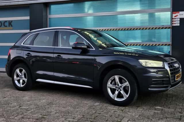 Audi Q5 (2017) thumbnail 3