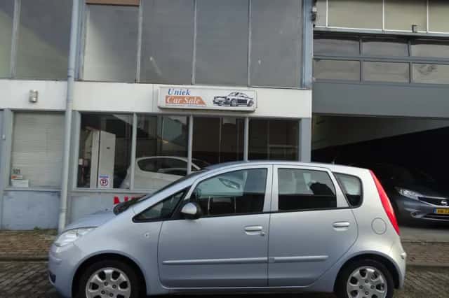 Mitsubishi Colt (2005) thumbnail 2