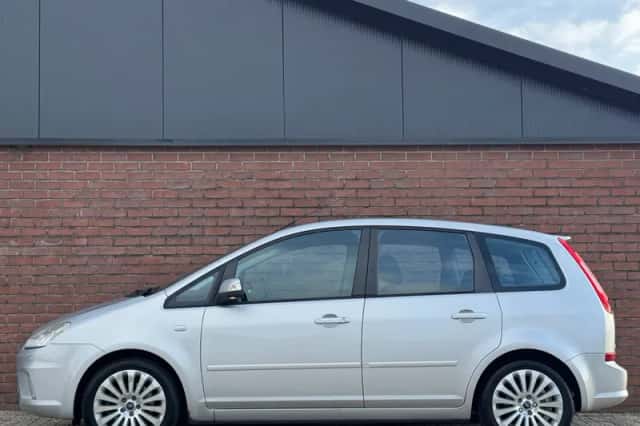 Ford C-Max (2010) thumbnail 2