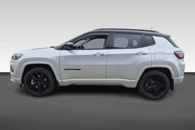 Jeep Compass (2022) thumbnail 3