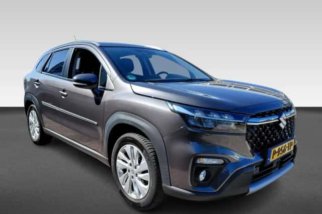 Suzuki S-Cross (2022) thumbnail 2