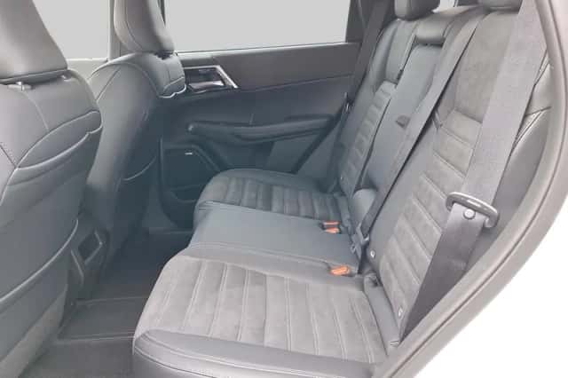 Mitsubishi Outlander (2026) thumbnail 6