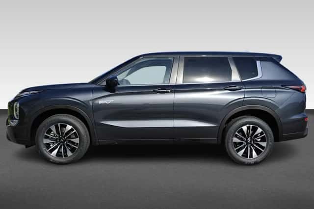 Mitsubishi Outlander (2026) thumbnail 2
