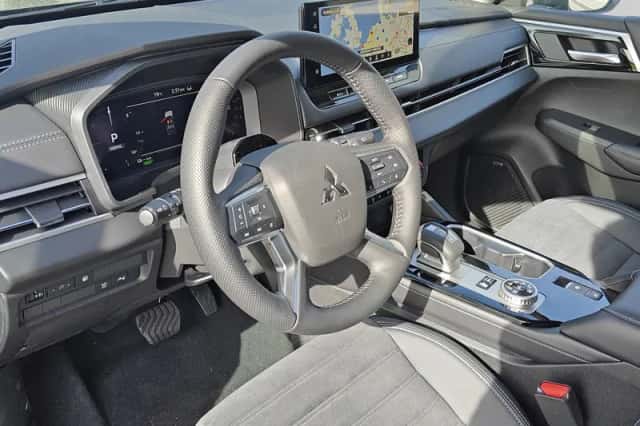 Mitsubishi Outlander (2026) thumbnail 4