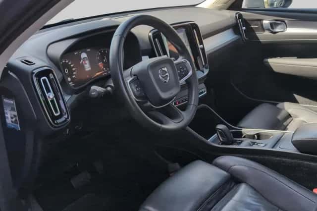 Volvo XC40 (2018) thumbnail 4