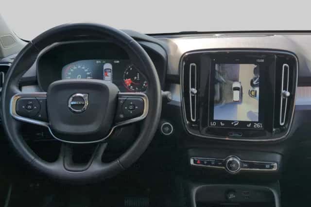Volvo XC40 (2018) thumbnail 5