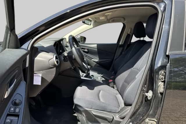 Mazda 2 (2021) thumbnail 4