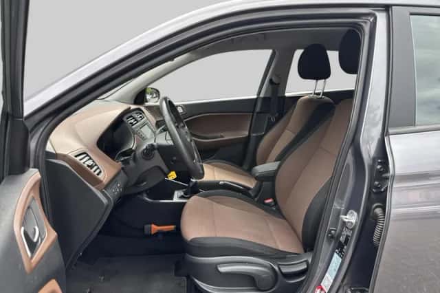 Hyundai i20 (2016) thumbnail 4