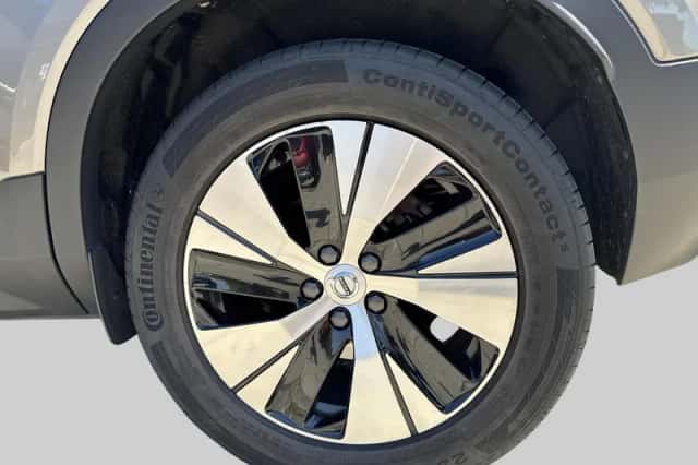 Volvo XC40 (2022) thumbnail 4
