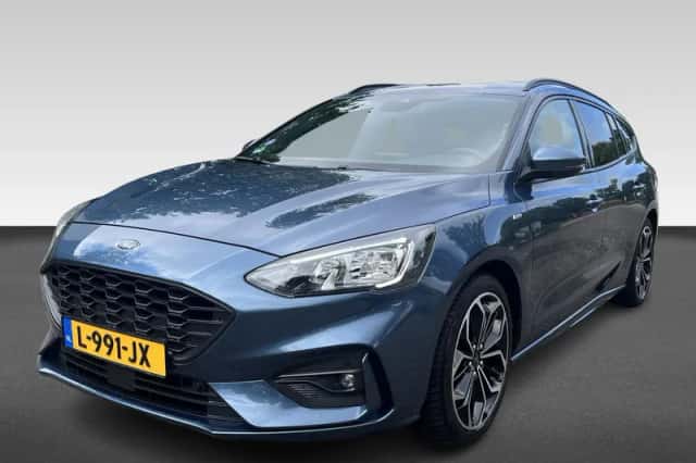 Ford Focus (2021) thumbnail 1