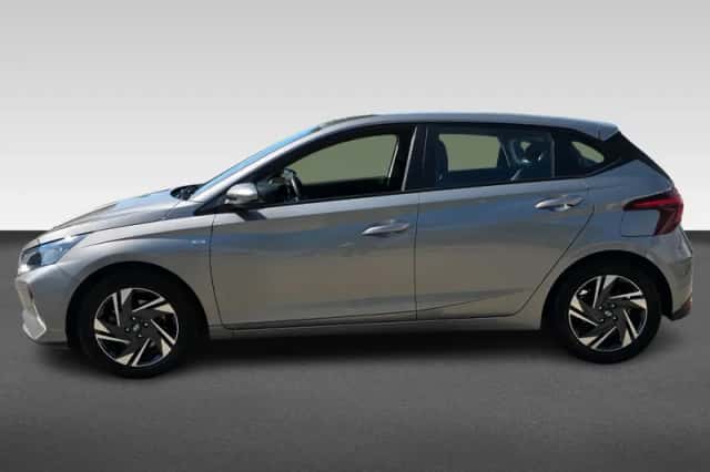 Hyundai i20 (2022) thumbnail 2