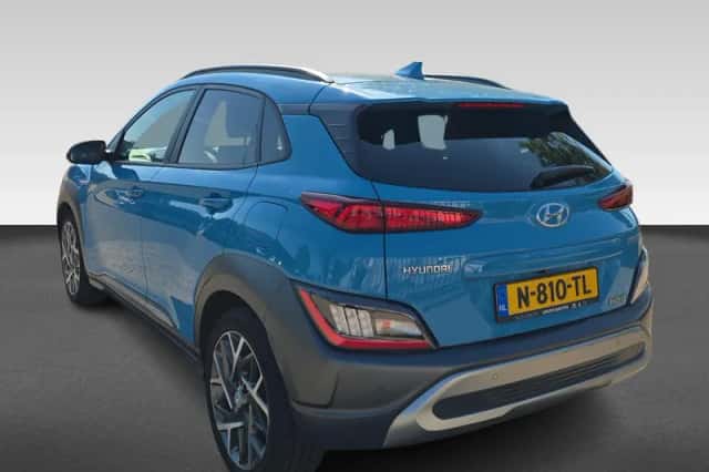 Hyundai Kona (2022) thumbnail 3