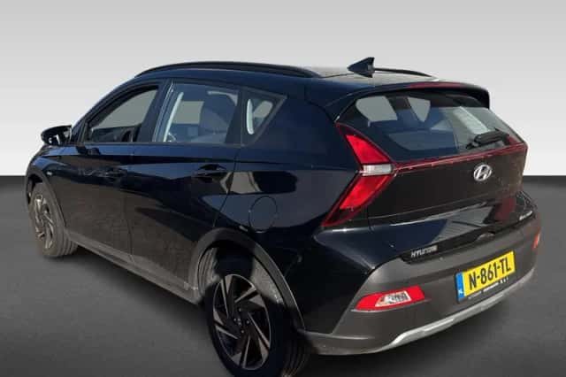 Hyundai Bayon (2022) thumbnail 3