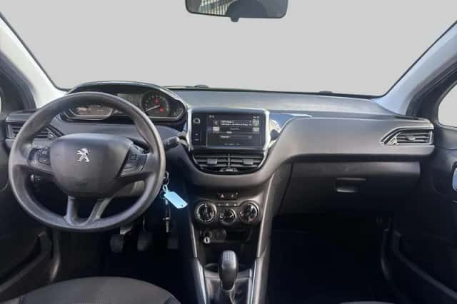 Peugeot 208 (2016) thumbnail 5