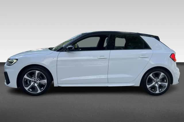 Audi A1 (2022) thumbnail 2