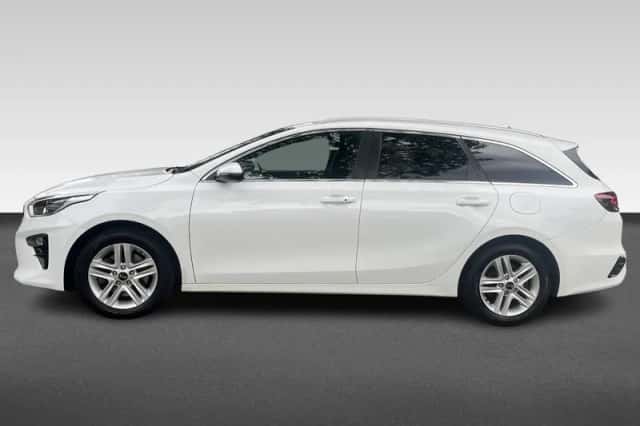 Kia Ceed (2021) thumbnail 2